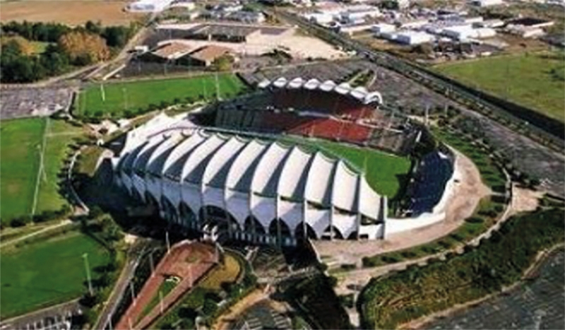 Figure n° 4. Photographie aérienne du stade de la Méditerranée au début des années 1990.