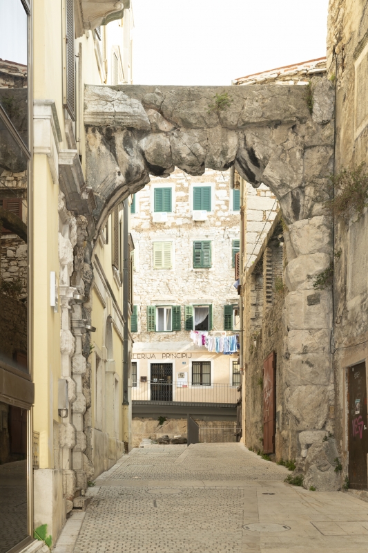 Figure 4: The Roman arch, the former entrance to the principia complex.