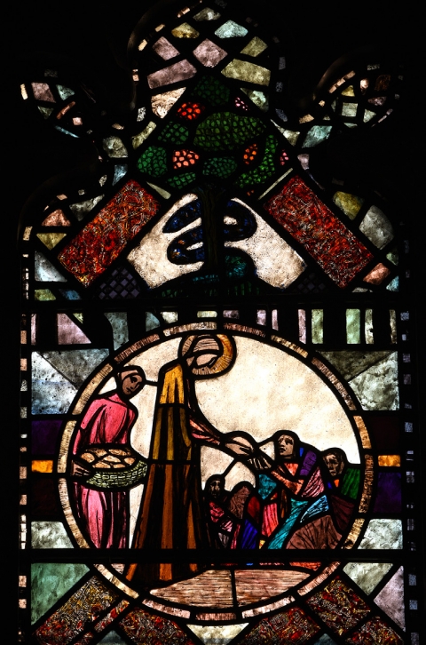 Fig. 6. St. Helena by Michael Healy, detail of Helena distributing alms to the poor.