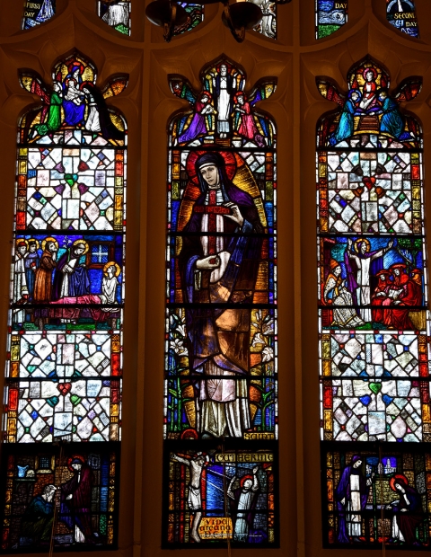 Fig. 7. St. Catherine of Siena by Catherine O’Brien, An Túr Gloine, Dublin, 1928-1929.