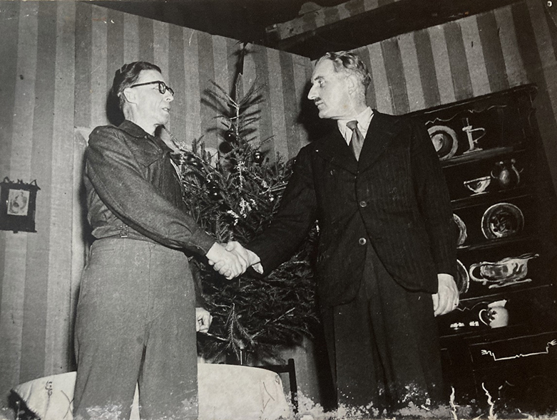 “Enfin… redde mir nim devun”, 1949