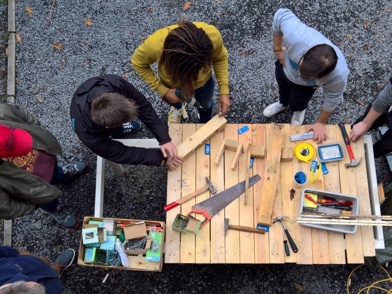 Figure 9 : Photo d’un temps du jardin d’expériences 2018, ou agir et faire se confrontent.