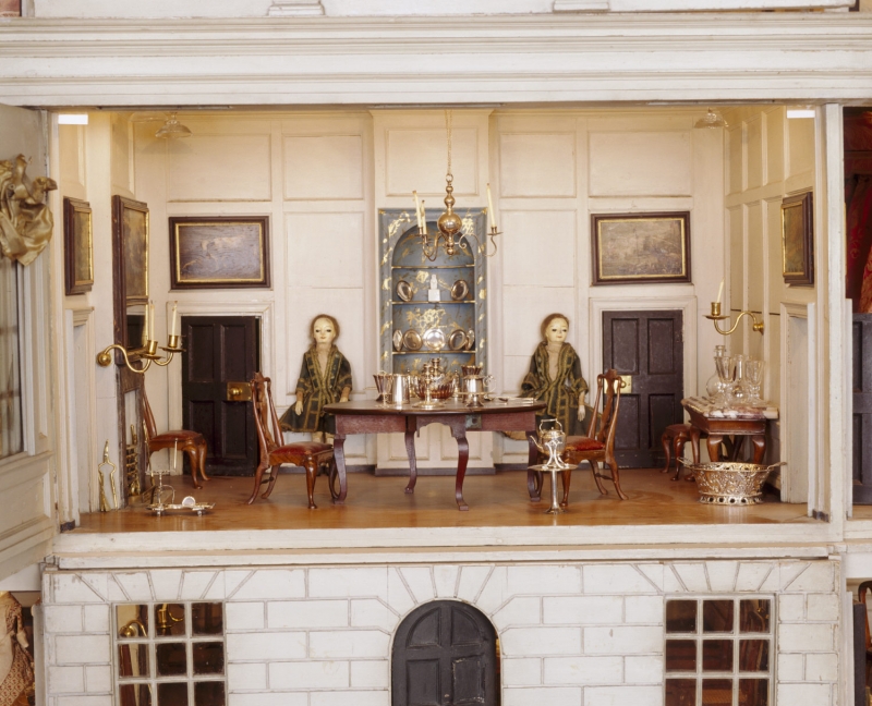 Figure 4. Salle à manger de la maison d’Uppark (c. 1735,
            National Trust, NT138073).